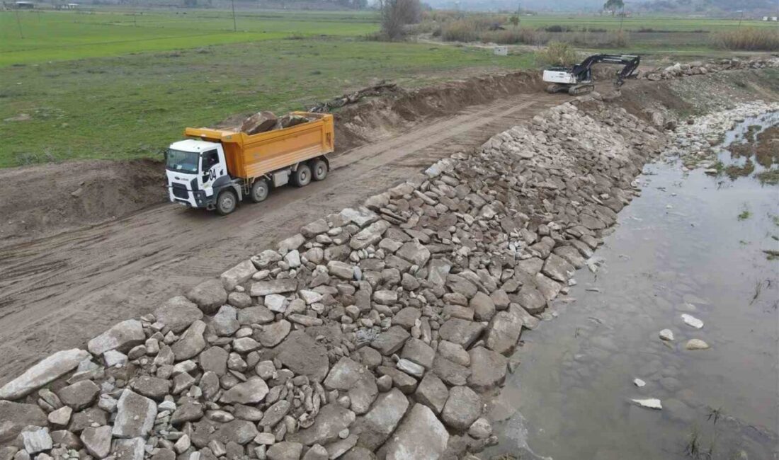 Aydın’ın Çine ilçesinde sulama inşaatında çalışmalar devam ediyor. Tarım ve