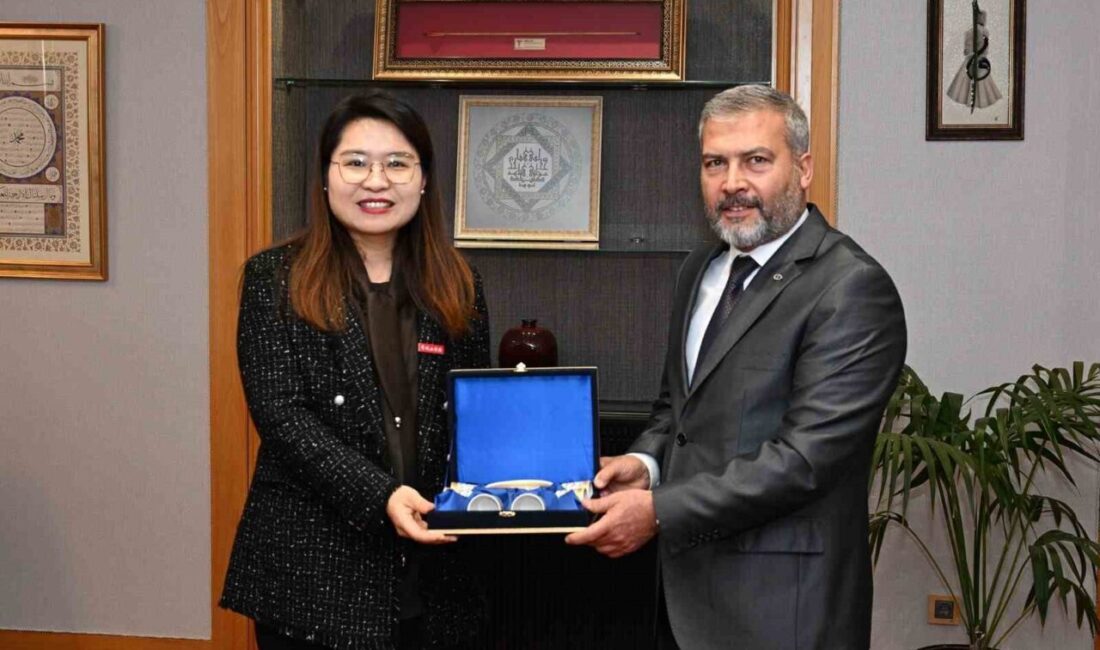 Türkiye-Çin diplomatik ilişkilerinin 55’inci yılı kutlamaları kapsamında düzenlenen “Diyalog-Bütünleşme” başlıklı