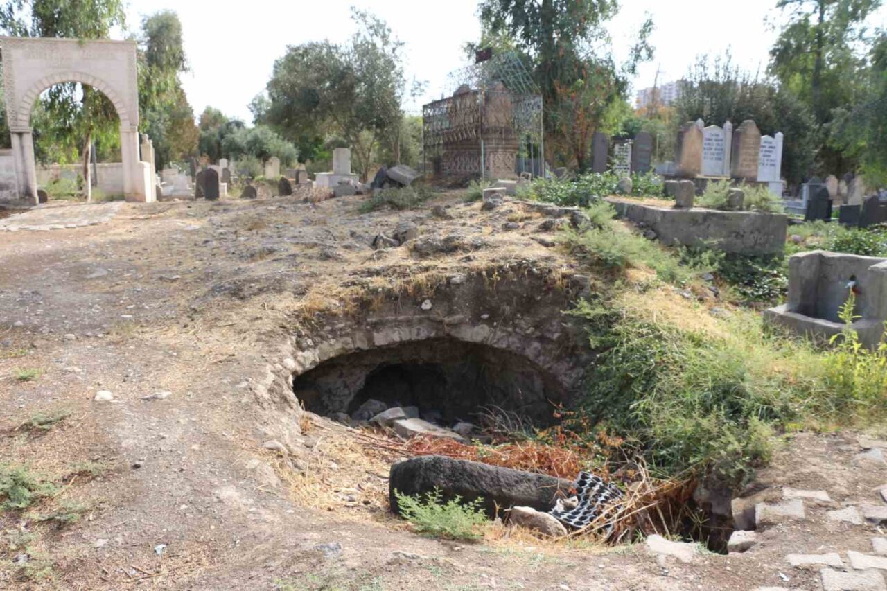 ŞIRNAK (İHA) – Şırnak’ın Cizre ilçesinde vatandaşlar kaçak kazılar nedeniyle