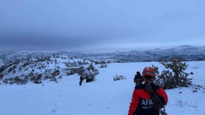 Siirt Baykan ilçesinde 9 keçisiyle 3 gündür mahsur kalan çoban