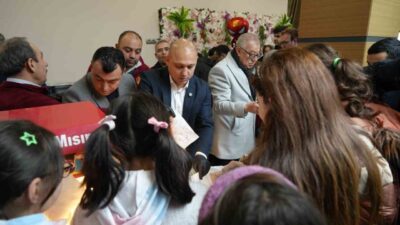 Kırıkkale’de düzenlenen çocuk şenliğinde aileler ve çocuklar çeşitli oyunlar, gösteriler