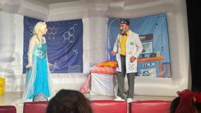 Kütahya’nın Tavşanlı ilçesinde sahne alan Anka Çocuk Tiyatrosu, minik izleyicilere