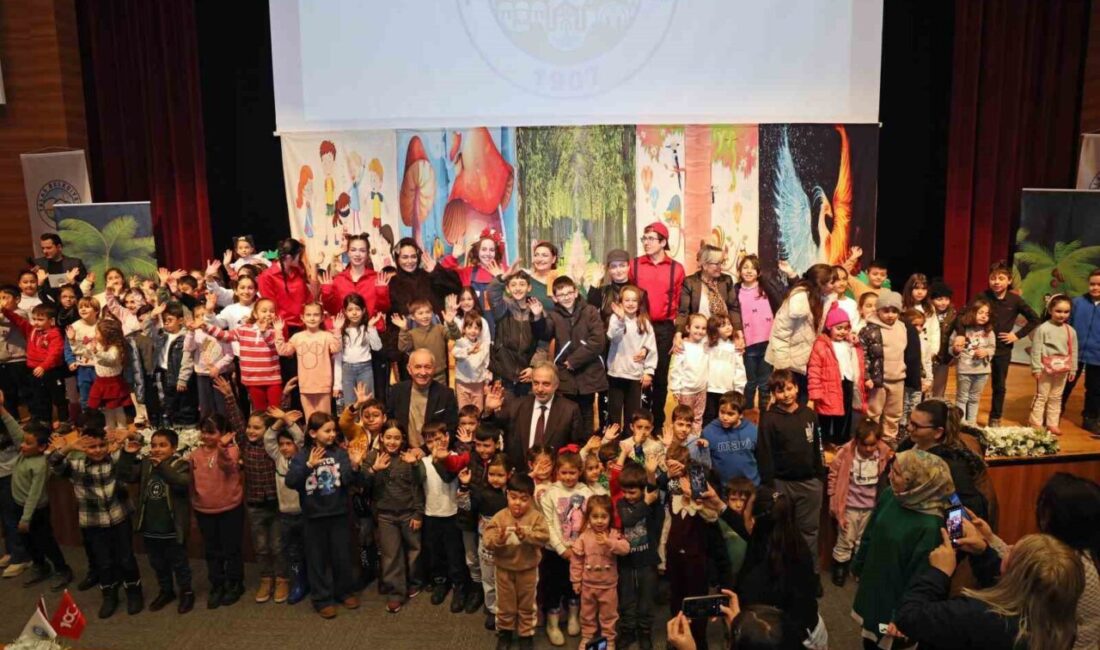 Talas Belediyesi’nin yarıyıl tatiline özel olarak düzenlediği ’Başkan Amca’dan Karne