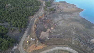 Çorum Belediyesi tarafından Çomar Barajı’ndaki yol genişletme çalışmalarının ikinci etabı