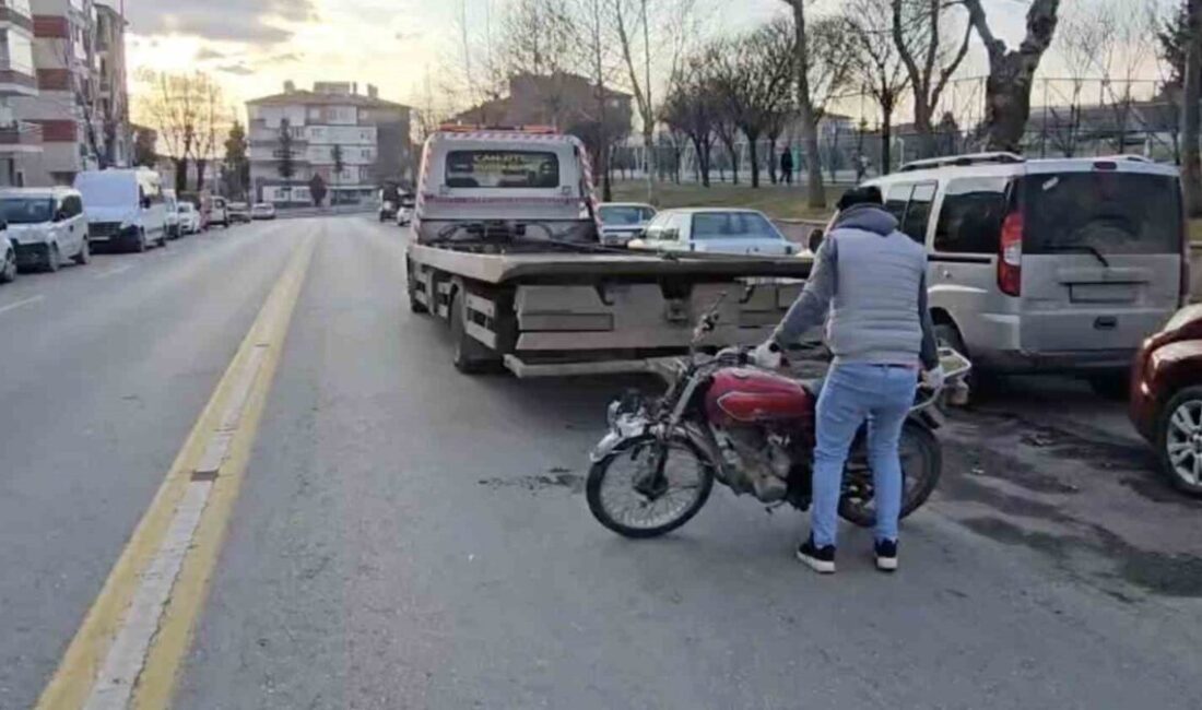 Çorum’da motosikletin yolun karşısına geçmeye çalışan yaşlı kadına çarpması neticesinde