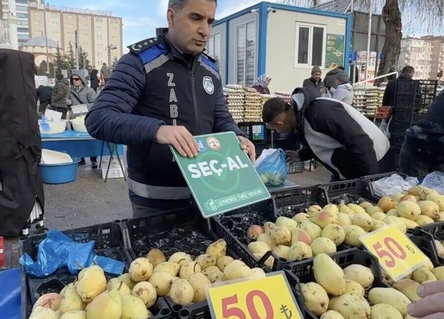 Çorum’da semt pazarında yaşanan ürün kalitesi problemleri, seçerek almanın zorunlu