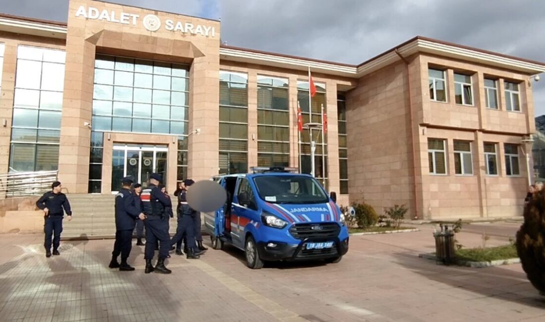 Çorum’un Osmancık ilçesinde jandarma ekiplerince düzenlenen uyuşturucu operasyonunda gözaltına alınan