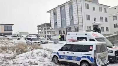 Çorum’da kendilerinden haber alınamayan yaşlı çift, yakınları tarafından evlerinde silahla