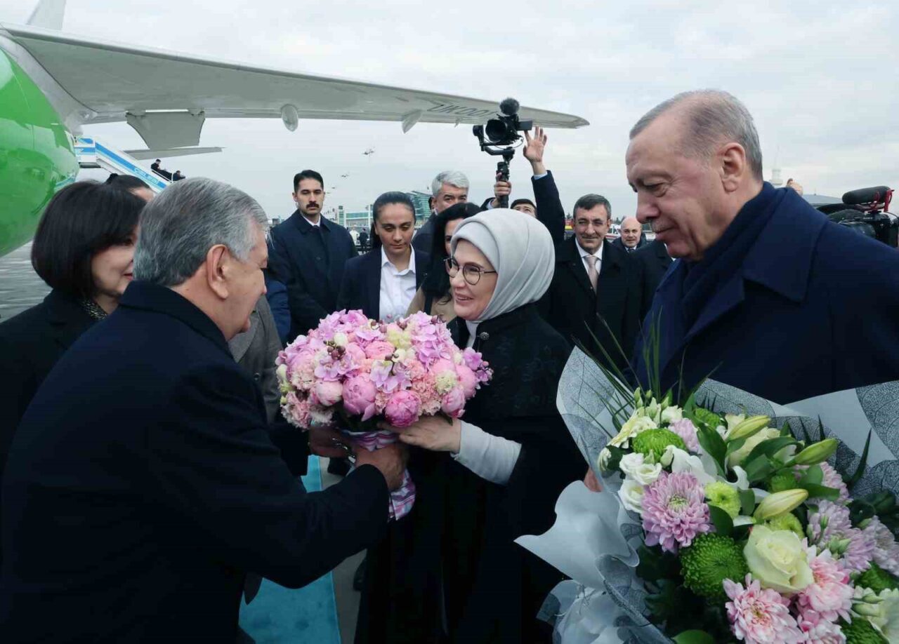 Cumhurbaşkanı Recep Tayyip Erdoğan, Özbekistan Cumhurbaşkanı Şevket Mirziyoyev’i resmi törenle