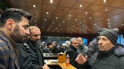 Malatya’da etkili olan kar yağışı nedeniyle Darende-Gürün güzergahında ilerleyemeyen sürücü