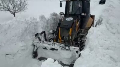 Darende Belediyesi, ilçenin özellikle kırsal mahallelerinde etkili olan yoğun kar