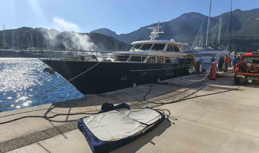 Muğla’nın Datça ilçesindeki bir marinada demirli haldeki bir motoryatta çıkan