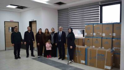 Manisa’nın Sarıgöl ilçesindeki Dört Eylül İlkokulu’nda öğretmen, veli ve hayırseverlerin