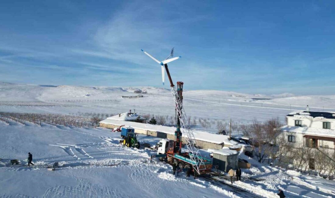 VAN (İHA) – Manisa’nın Akhisar ilçesinde 61 yaşındaki Şerafettin Çidam,