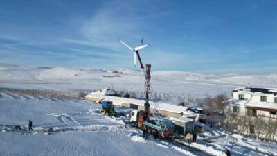 VAN (İHA) – Manisa’nın Akhisar ilçesinde 61 yaşındaki Şerafettin Çidam,