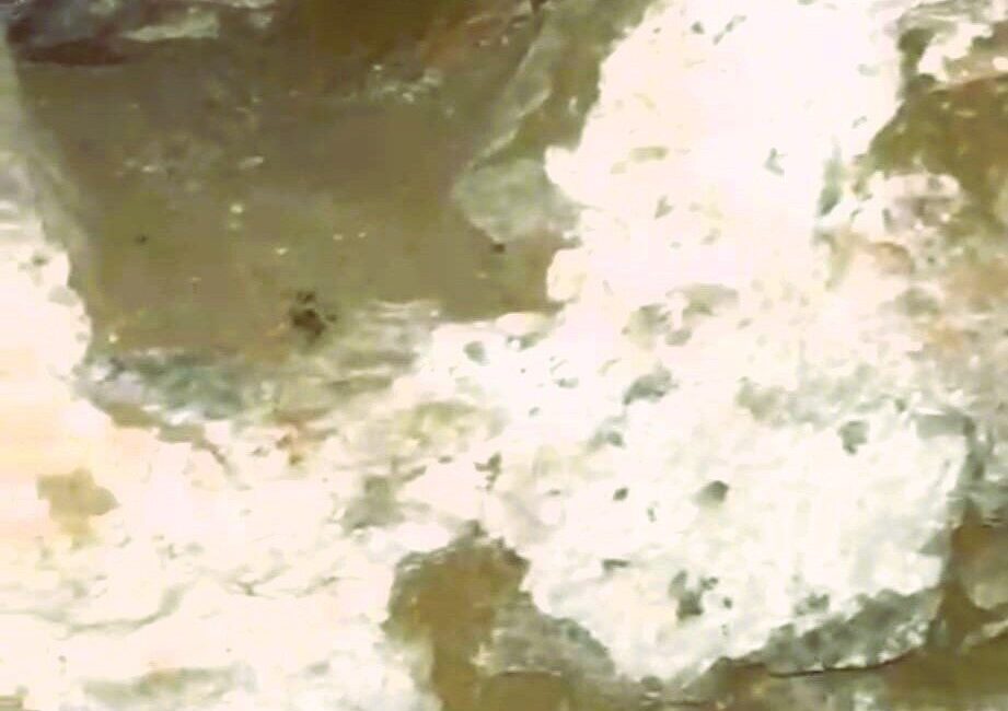 Denizli’nin Buldan ilçesinde bulunan yaklaşık 3 asırlık tarihi tamamda kaçak