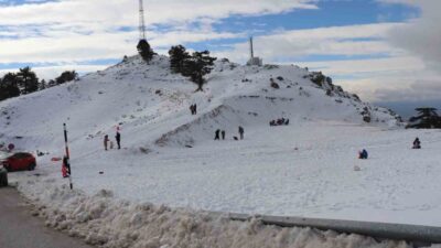 Denizli Nikfer Kayak Merkezi, yeterli kar yağışının olmaması nedeniyle henüz