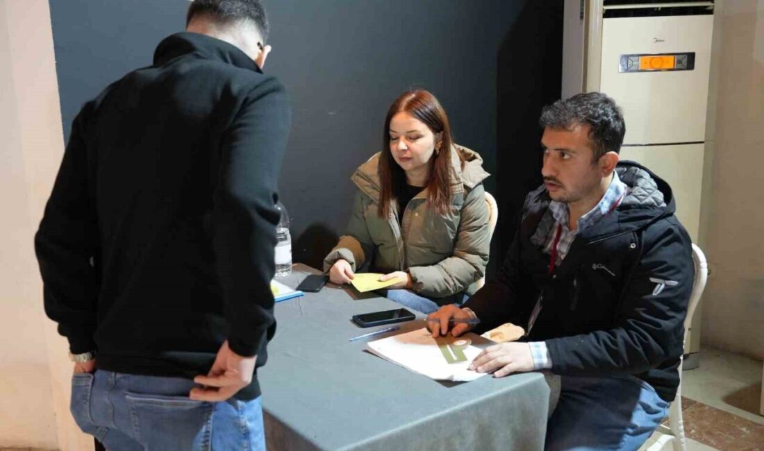 Denizli Lokantacılar Odası’nın yeni başkanına seçmek için Denizlili lokantacılar sandık