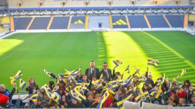 DENİZLİ (İHA) – Denizli Halit Türkkan Ortaokulu öğrencileri, “Fenerimizden Yayılan