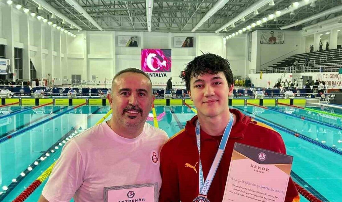 Antalya’da gerçekleşen Kulüpler Arası Kısa Kulvar Yüzme Şampiyonası’nda Pamukkale Olimpik