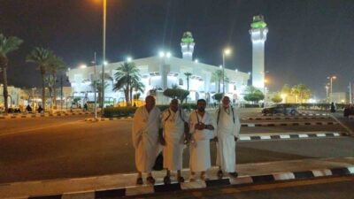 Denizli İl Müftülüğü organizasyonuyla kutsal topraklarda bulunan umre grubu, program