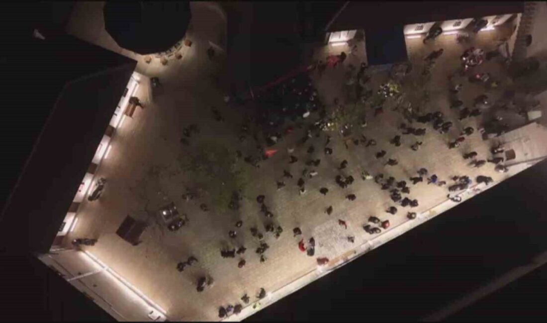 Hatay’da asrın felaketinin ardından ibadete açılan Anadolu’nun ilk camisi olan