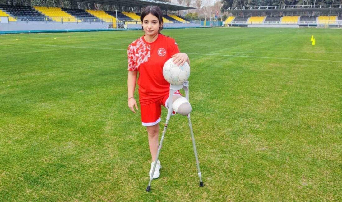 Hatay’da depremden 45 saat sonra enkazdan çıkarılan ve bir bacağı