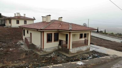 Kahramanmaraş merkezli 6 Şubat depremlerinin ardından uzun süre konteynerde hayat