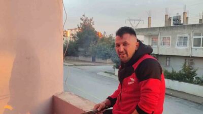 Mersin’in Tarsus ilçesinde devrilen traktörün altında kalan sürücü hayatını kaybetti.