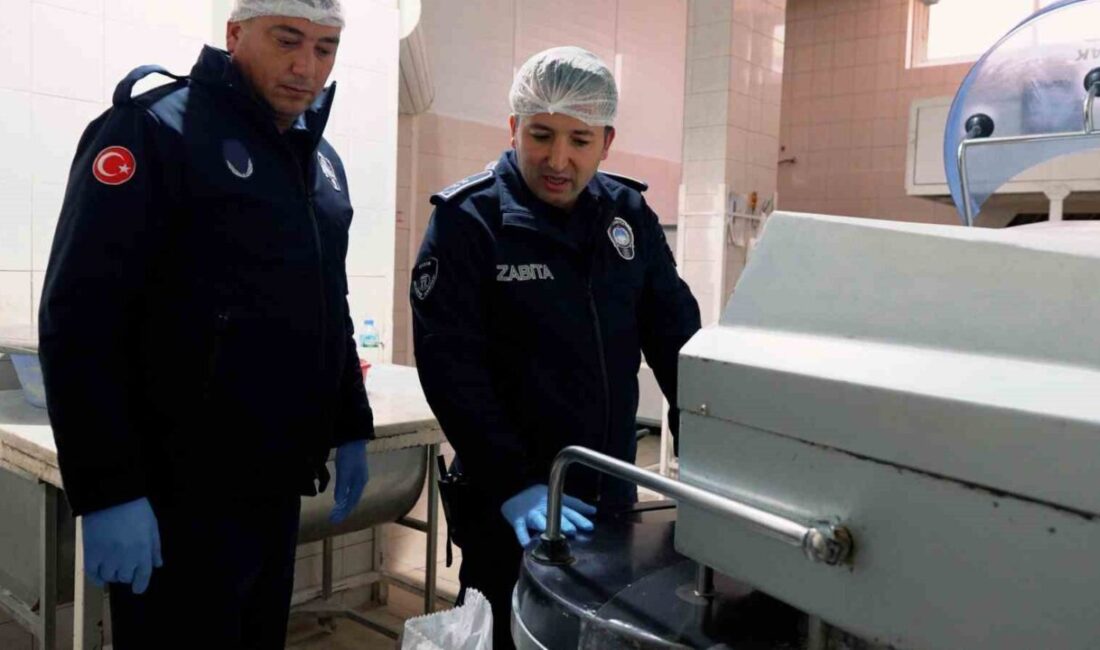 Aydın’ın Didim ilçesinde Didim Belediyesi Zabıta Müdürlüğü ekipleri halkın sağlığını