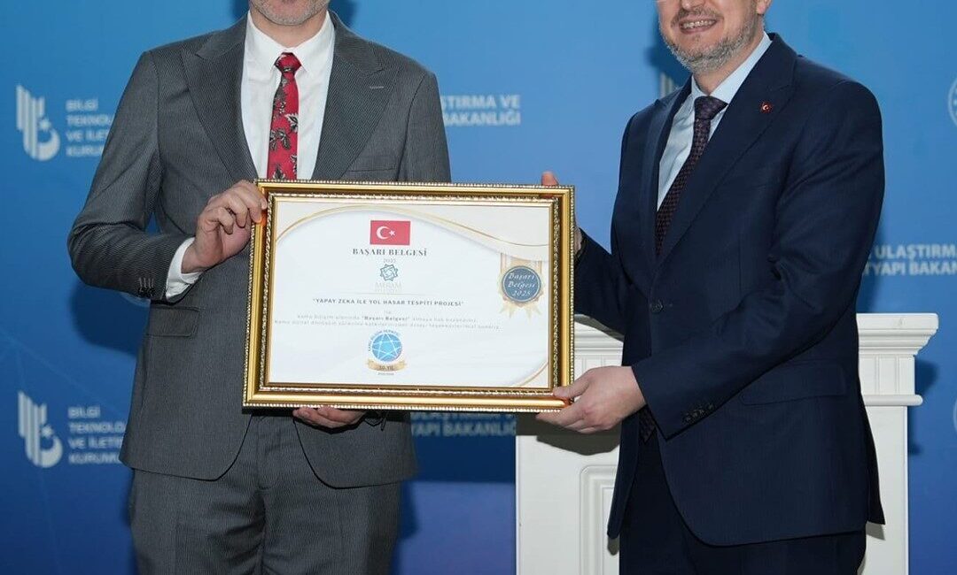 Dijital dönüşüm ve akıllı şehircilik alanındaki öncü projeleriyle göz dolduran