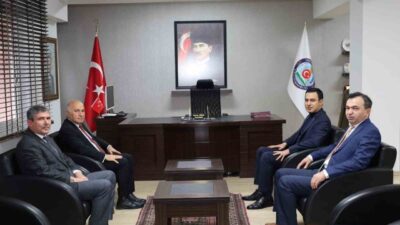 Afyonkarahisar’ın Dinar ilçesinde eğitim faaliyetlerinin değerlendirildiği toplantı gerçekleştirildi. Milli Eğitim