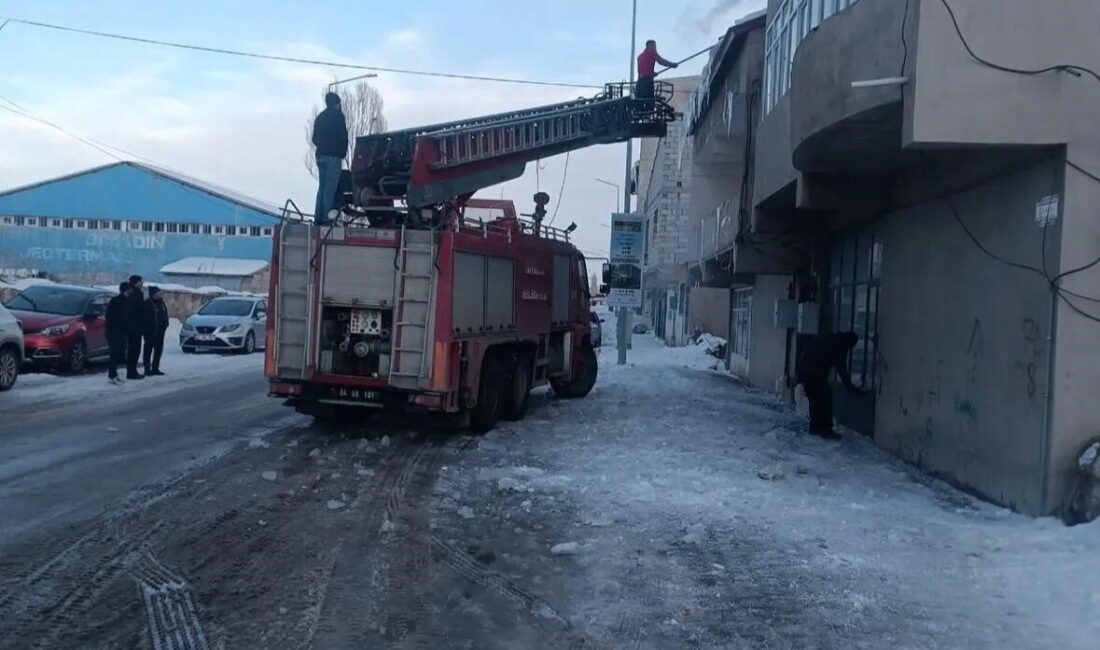 Diyadin Belediyesi İtfaiye Müdürlüğüne bağlı ekipler, kış mevsiminin sert geçtiği