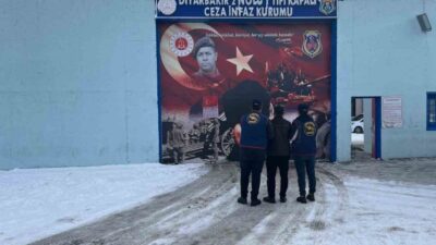 Diyarbakır’da farklı suçlardan aranan 67 kişi, jandarma operasyonuyla yakalanarak tutuklandı.