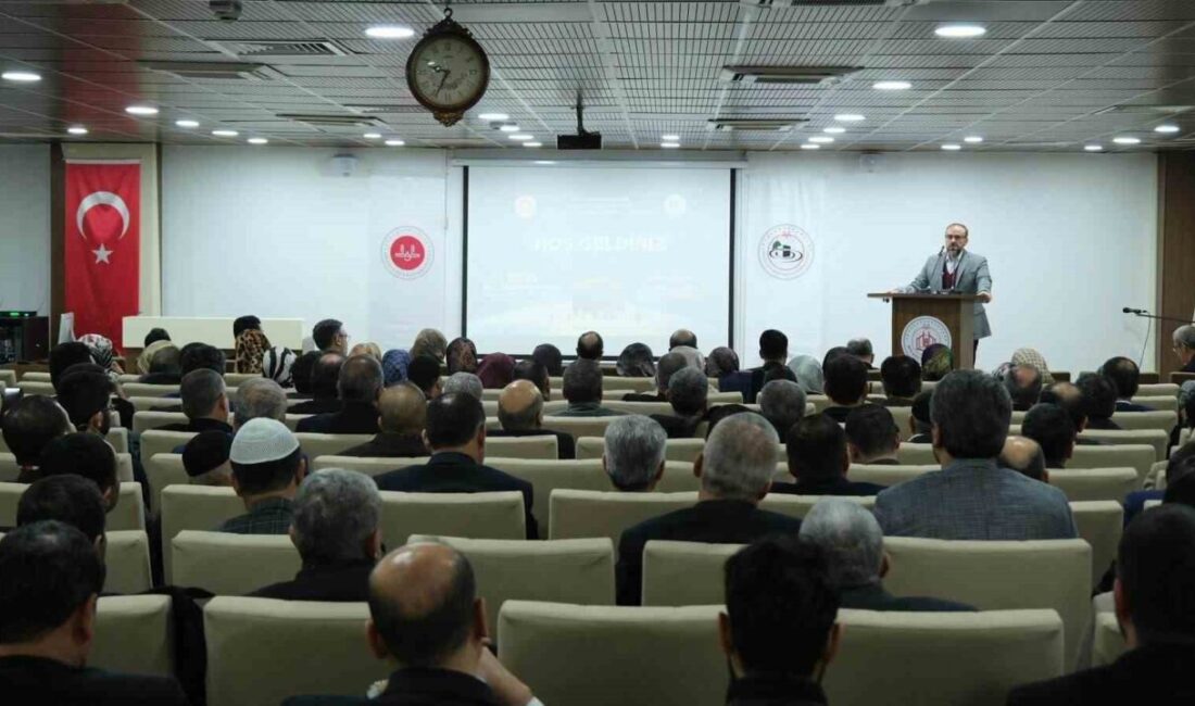 Diyarbakır’da, 2026 yılı hac organizasyonunda görev alacaklara yönelik eğitim semineri