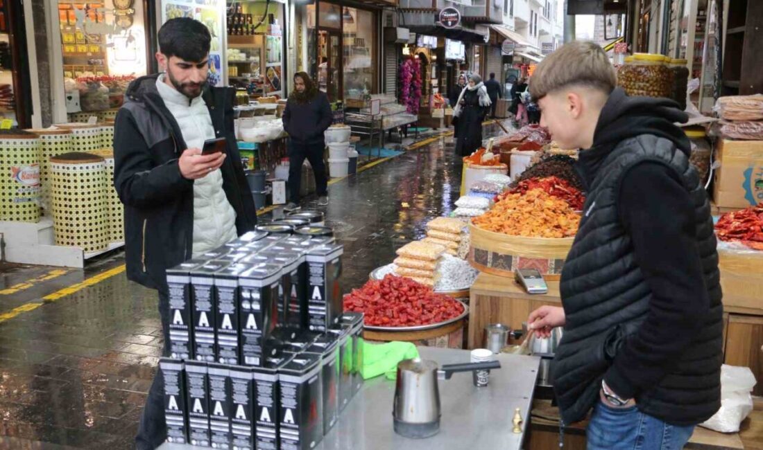 Diyarbakır’ın tarihi Sur ilçesi, son dönemde yöresel lezzetleriyle yerli ve