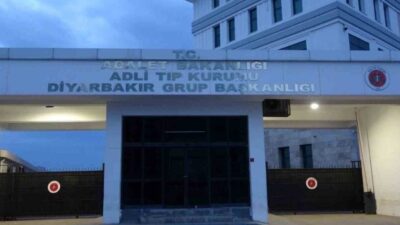 Diyarbakır’ın merkez Kayapınar ilçesinde bir sitede silahla boğazından vurulan şahıs