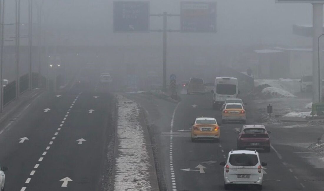 Diyarbakır’da dün etkili olan yoğun sis bugün de devam etti.