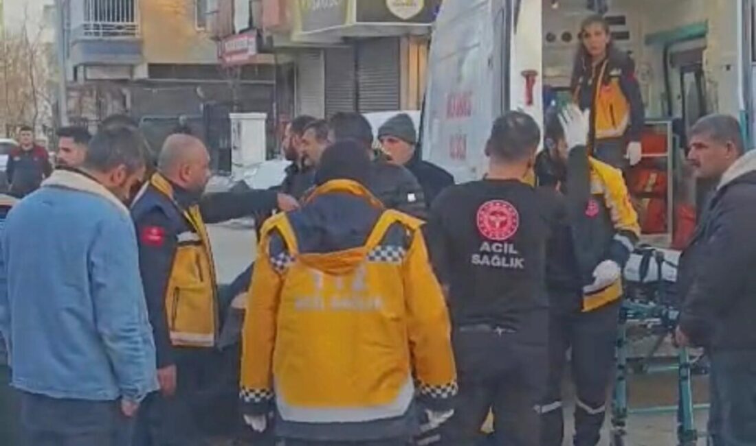 Diyarbakır’da iki otomobilin çarpışması sonucu meydana gelen trafik kazasında 2