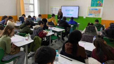 Adıyaman Doğa Koleji tarafından düzenlenen bursluluk sınavı, olumsuz hava şartlarına