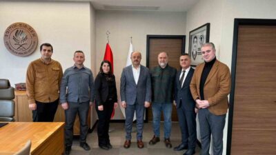 Doktoralı Öğretmenler Koordinasyon Ekibi üyeleri, Eğitim-Bir-Sen Genel Merkezi’ni ziyaret ederek