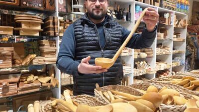 Televizyon ekranlarında izleyiciyle buluşan dönem dizileri ve geçmişe duyulan özlem,