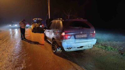 Bursa’nın İnegöl ilçesinde polis ekiplerinin ’dur’ ihtarına uymayan alkollü sürücü,