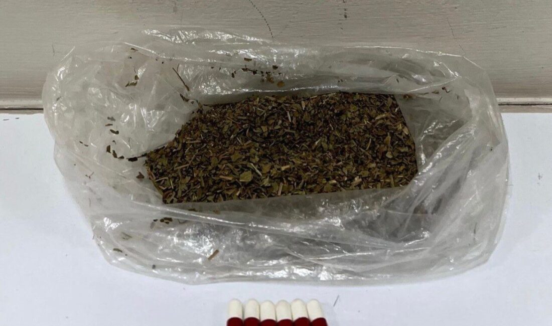 Düzce’de polis ekipleri tarafından yapılan iki ayrı uyuşturucu operasyonunda gözaltına