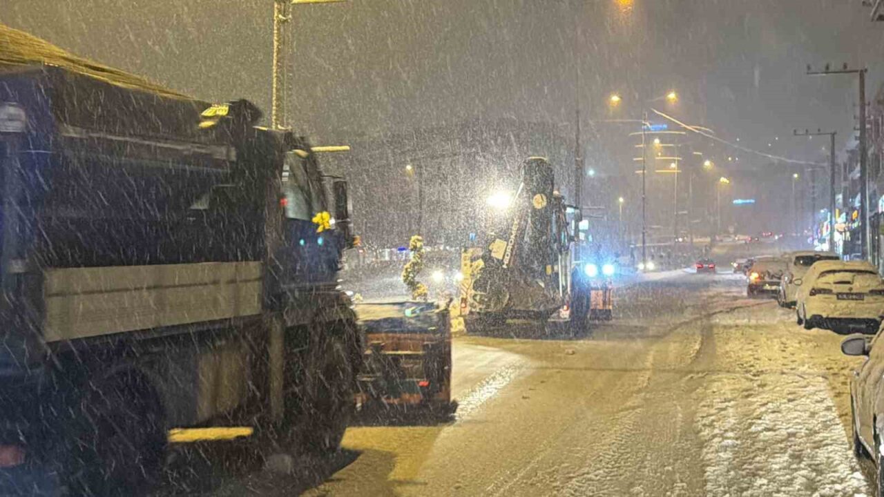 Düzce’nin yüksek kesimlerinde kar kalınlığı 10 santimetreye ulaştı. Düzce’nin yüksek