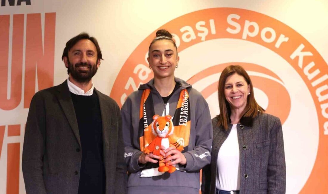 Eczacıbaşı Dynavit, milli pasör Elif Şahin ile sözleşmesini 2026-2027 sezonu