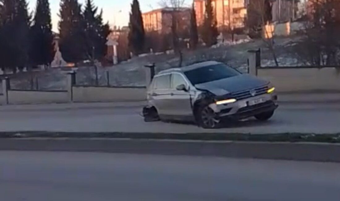 Edirne’de gizli buzlanma nedeniyle 4 aracın karıştığı zincirleme trafik kazasında