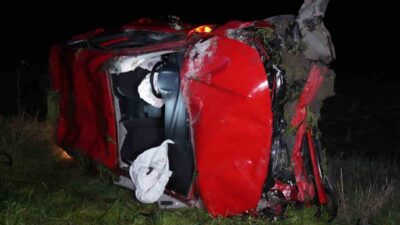 Edirne-Havsa yolunda kontrolden çıkan otomobilin taklalar attığı kazada 1’i ağır