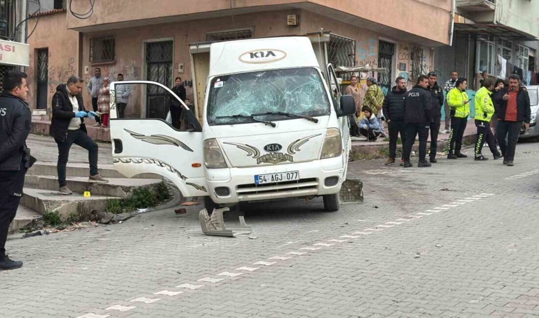Balıkesir’in Edremit ilçesinde alacak verecek meselesi nedeniyle çıkan kavgada ateşli