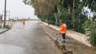 Aydın’da etkili olan yağışlarda vatandaşın mağdur olmaması için Efeler Belediyesi